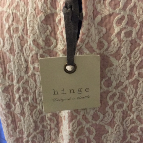 hinge Sleeveless Peplum Top - Picture 4 of 6